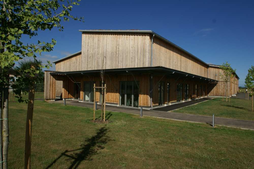 Image 73 : entrée bureaux vestiaires sanitaires