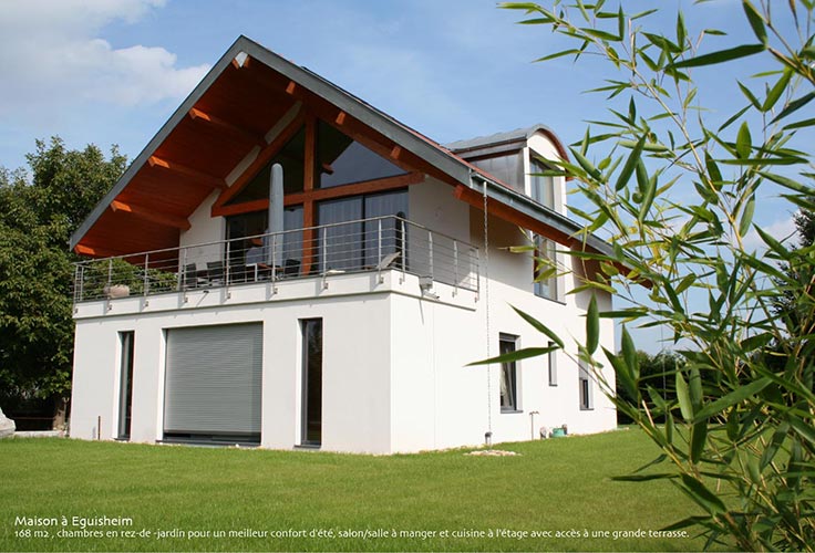 Image 37 : Maison individuelle à Eguisheim. Chambre en rez de jardin pour un meilleur confort d'été